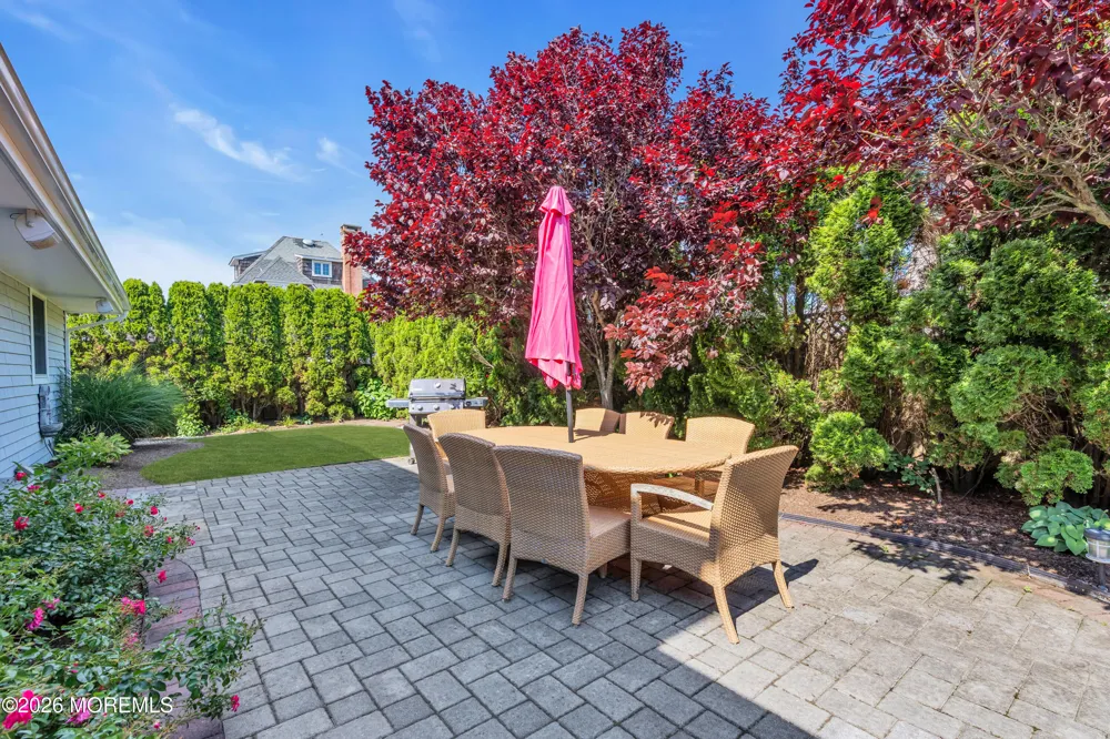 919 Ocean Avenue Mantoloking, NJ 08738