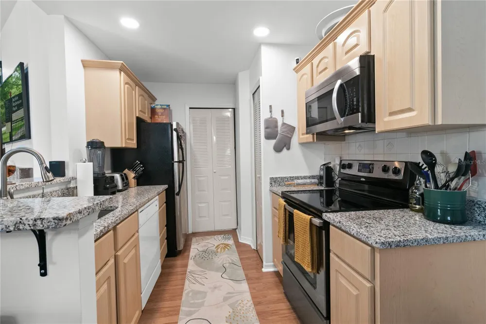 962 NEWCASTLE CIRCLE #206 Lake Mary, FL 32746
