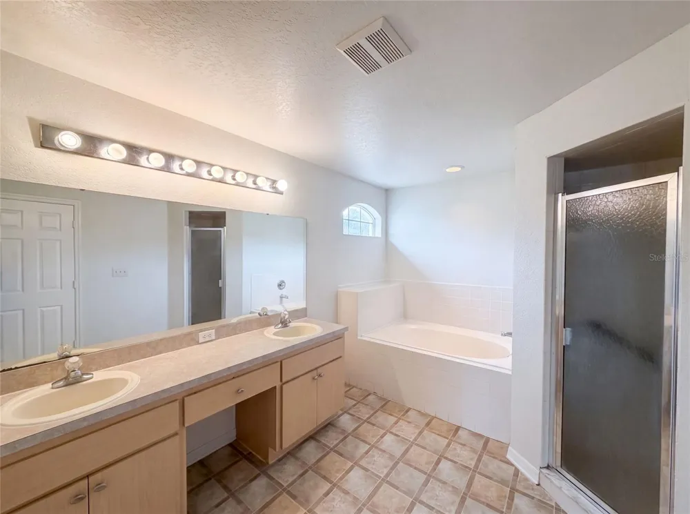 1038 HIGHLAND CREST CIRCLE Lake Wales, FL 33853