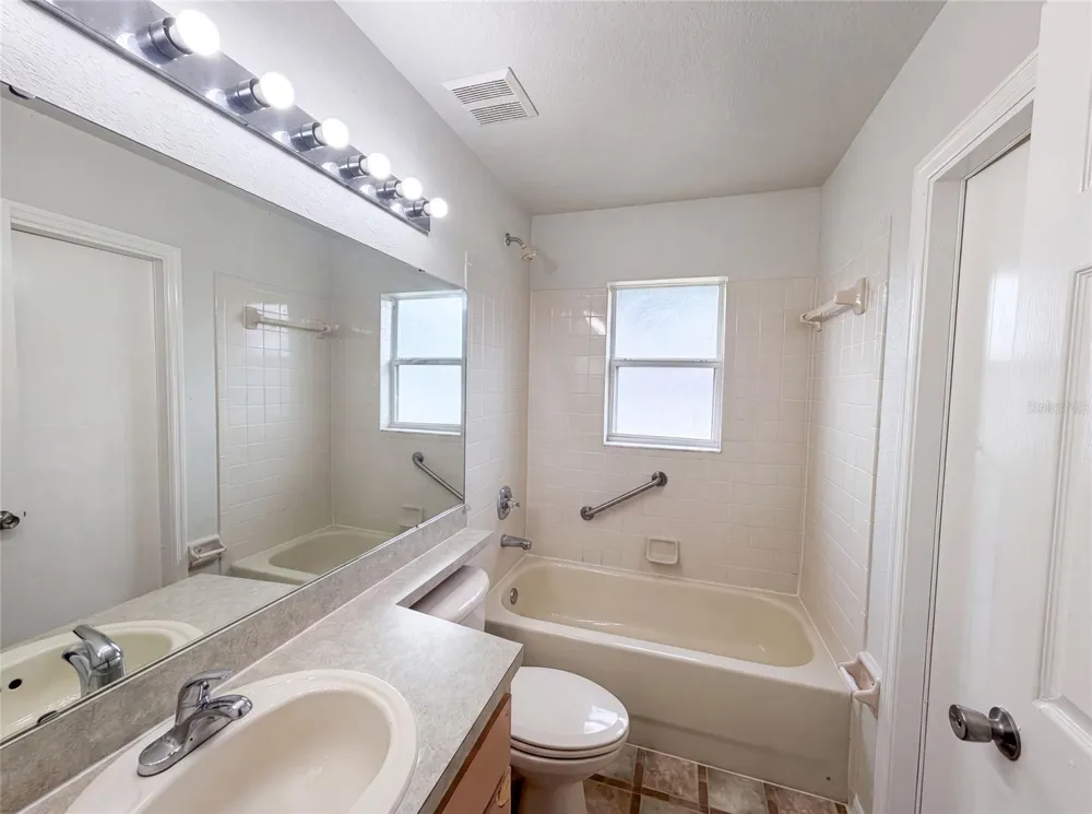 1038 HIGHLAND CREST CIRCLE Lake Wales, FL 33853