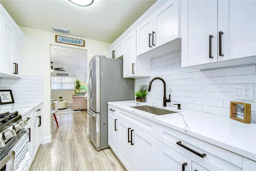 10037 62ND TERRACE #5 St Petersburg, FL 33708