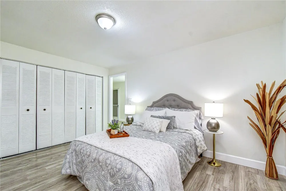 10037 62ND TERRACE #5 St Petersburg, FL 33708