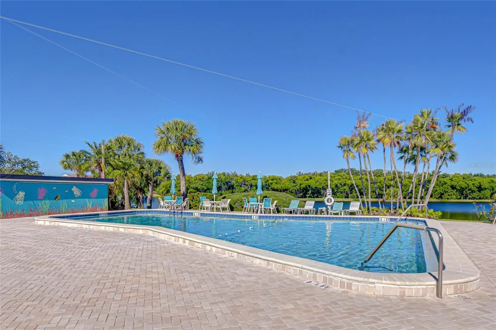 10037 62ND TERRACE #5 St Petersburg, FL 33708