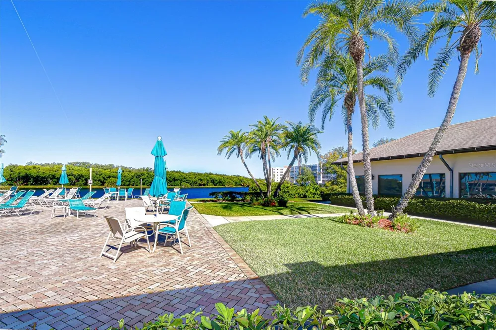 10037 62ND TERRACE #5 St Petersburg, FL 33708
