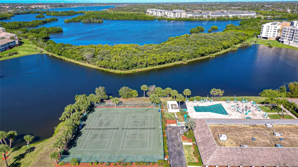 10037 62ND TERRACE #5 St Petersburg, FL 33708