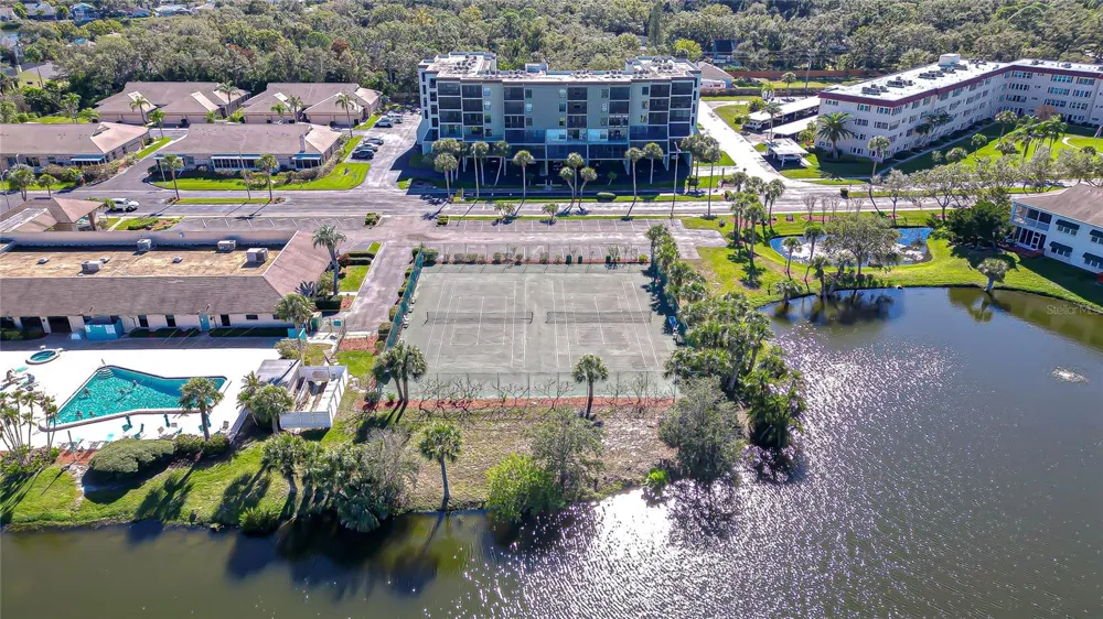 10037 62ND TERRACE #5 St Petersburg, FL 33708