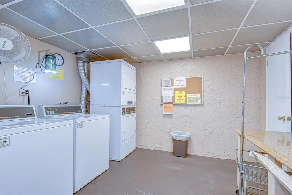 10037 62ND TERRACE #5 St Petersburg, FL 33708
