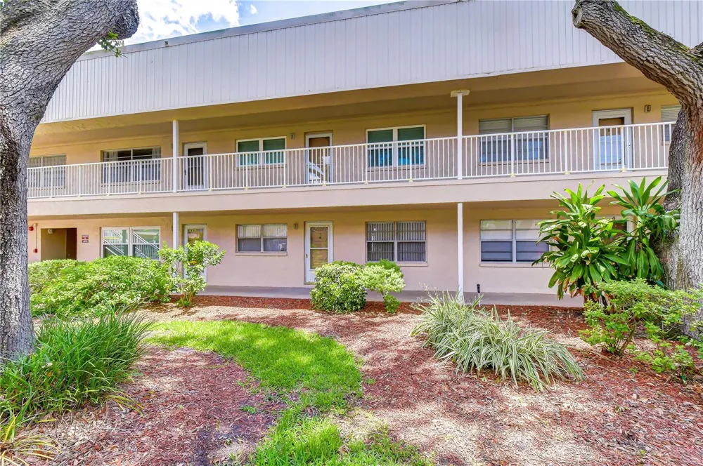 10037 62ND TERRACE #5 St Petersburg, FL 33708