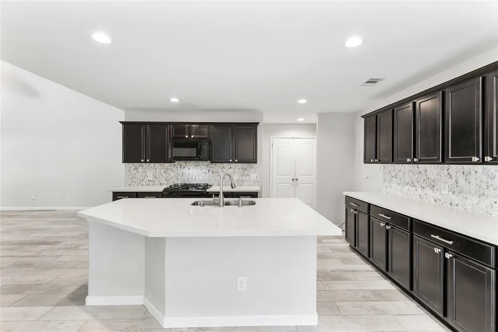 1111 Agua Dulce Trail Channelview, TX 77530