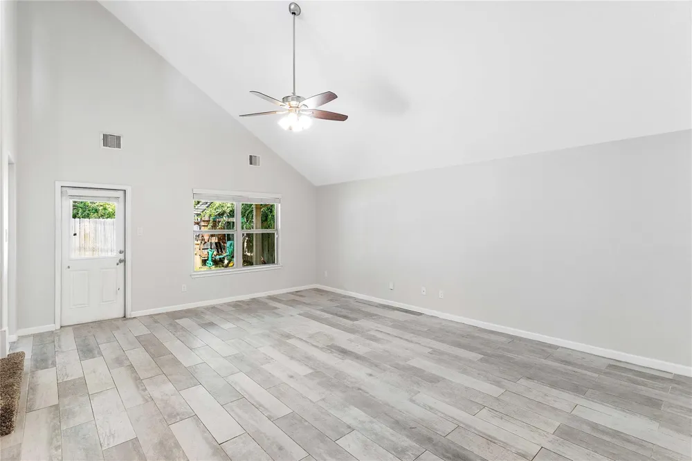 1111 Agua Dulce Trail Channelview, TX 77530