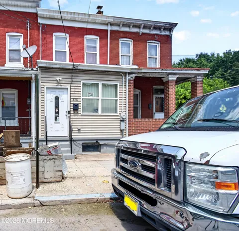 338 Hewitt Street