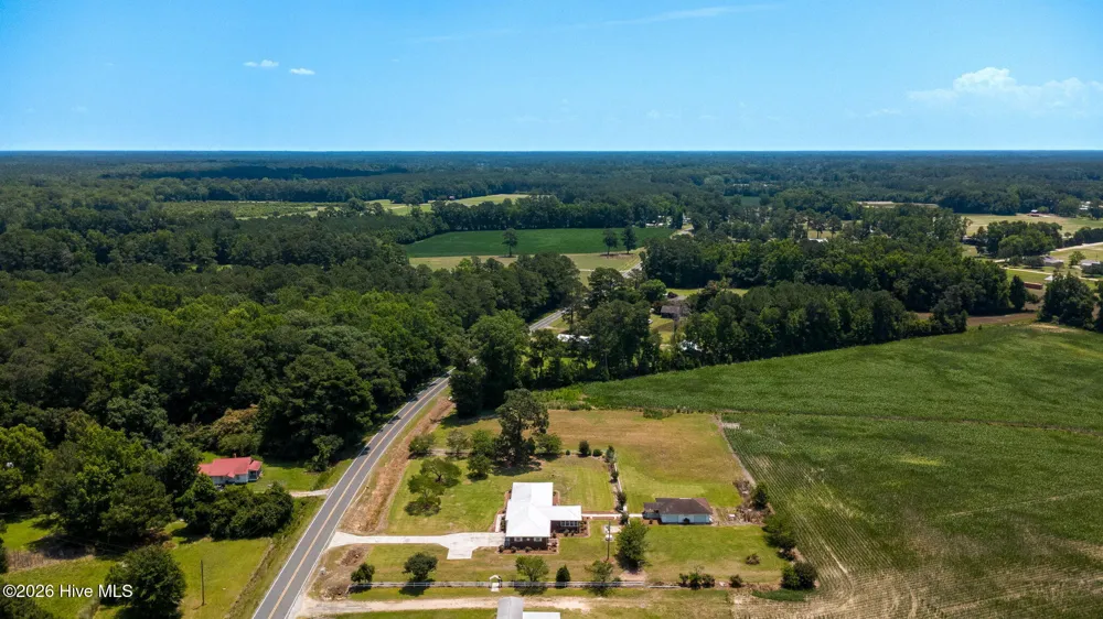 593 Singletary Mill Pond Road Bladenboro, NC 28320