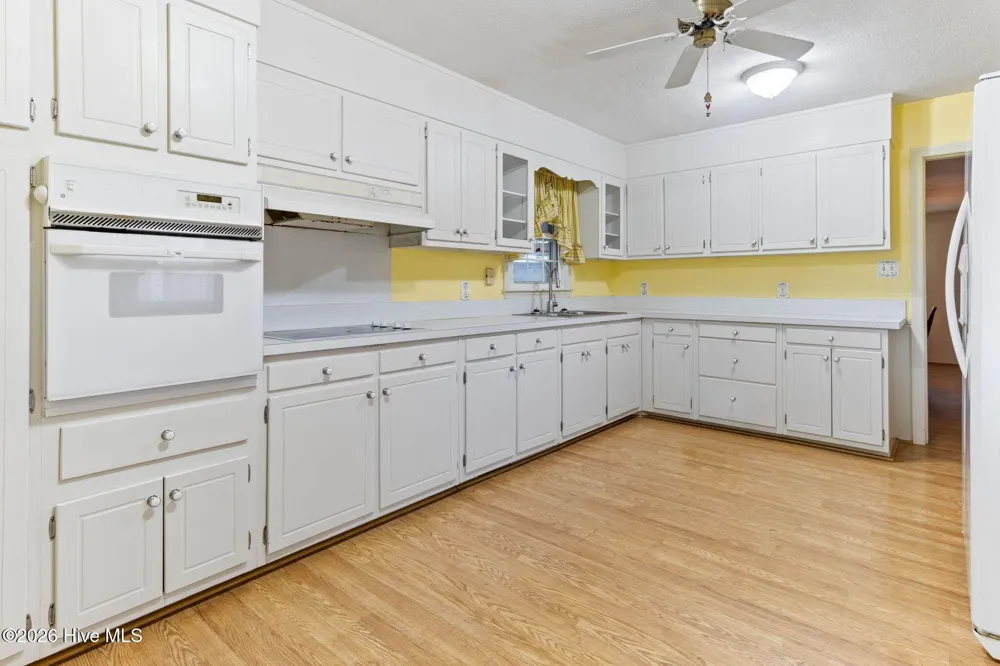 593 Singletary Mill Pond Road Bladenboro, NC 28320