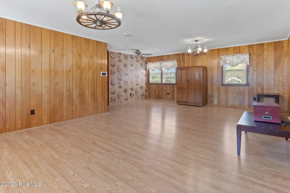 593 Singletary Mill Pond Road Bladenboro, NC 28320