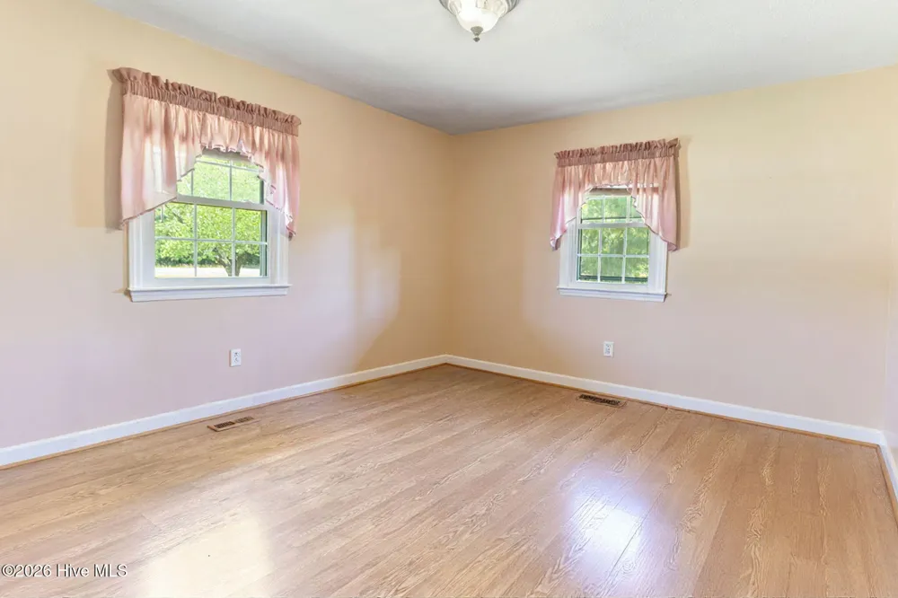 593 Singletary Mill Pond Road Bladenboro, NC 28320