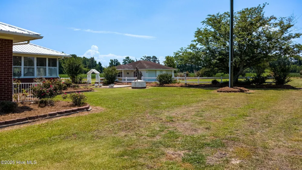 593 Singletary Mill Pond Road Bladenboro, NC 28320