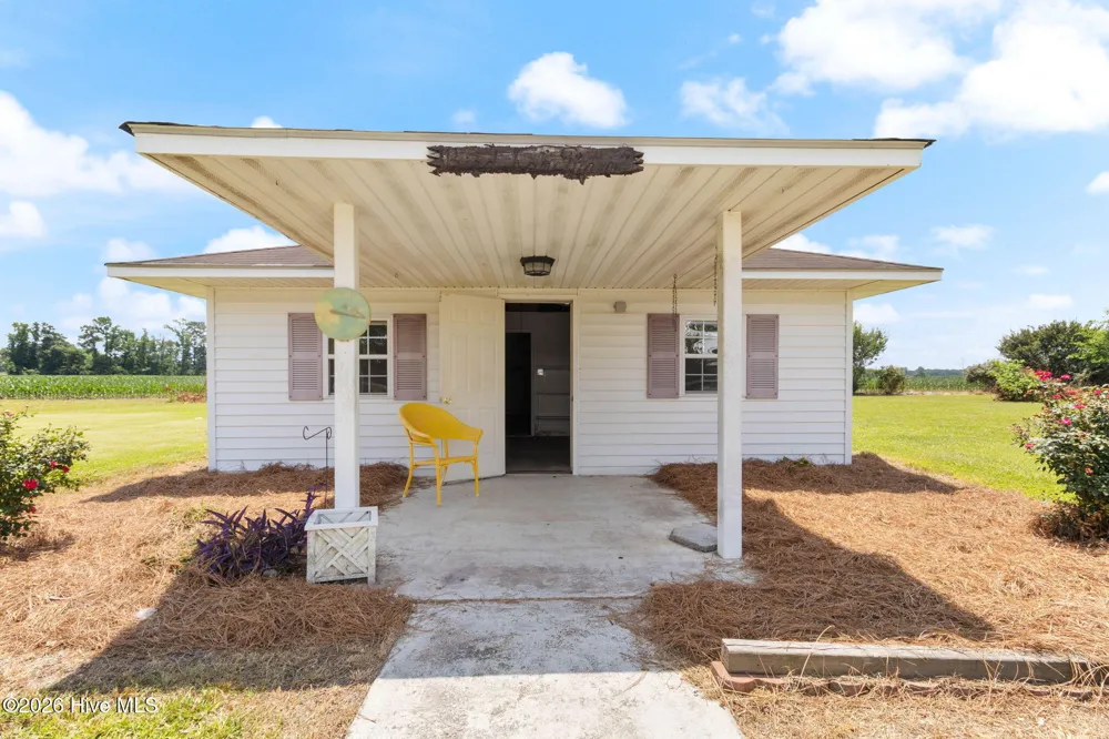 593 Singletary Mill Pond Road Bladenboro, NC 28320