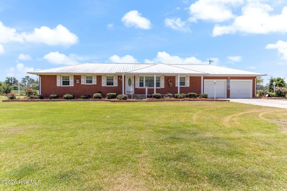 593 Singletary Mill Pond Road Bladenboro, NC 28320
