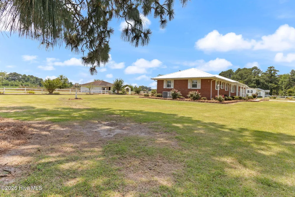 593 Singletary Mill Pond Road Bladenboro, NC 28320