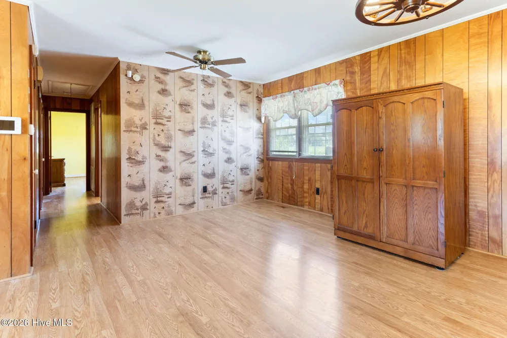 593 Singletary Mill Pond Road Bladenboro, NC 28320