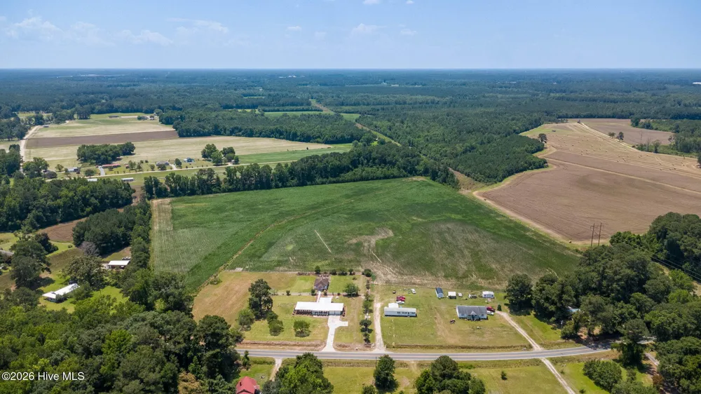 593 Singletary Mill Pond Road Bladenboro, NC 28320