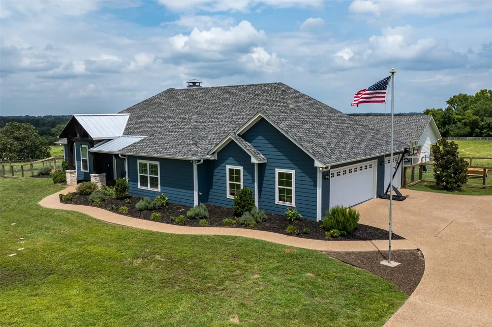 6870 Shore Crest Way Athens, TX 75752