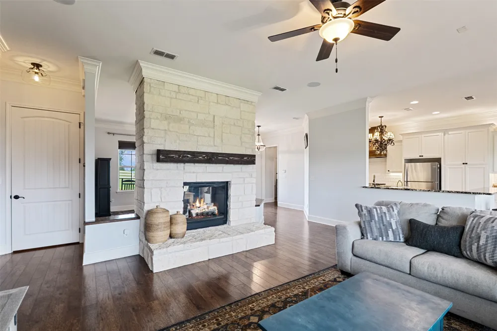 6870 Shore Crest Way Athens, TX 75752