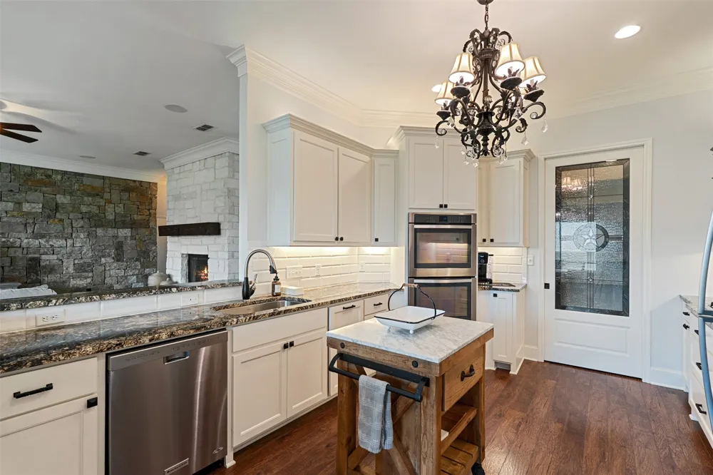 6870 Shore Crest Way Athens, TX 75752