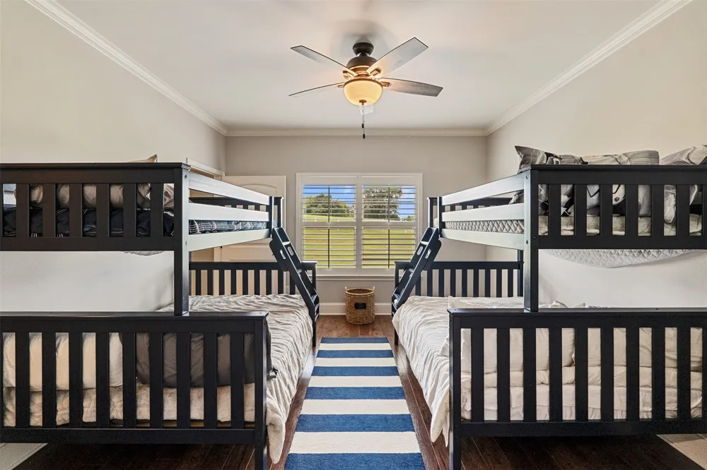 6870 Shore Crest Way Athens, TX 75752