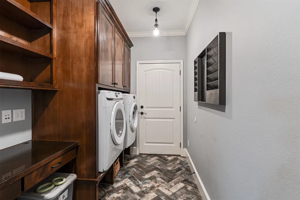6870 Shore Crest Way Athens, TX 75752