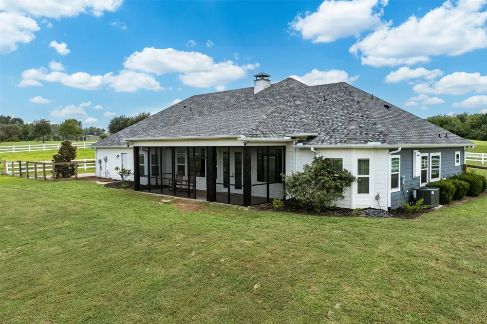 6870 Shore Crest Way Athens, TX 75752