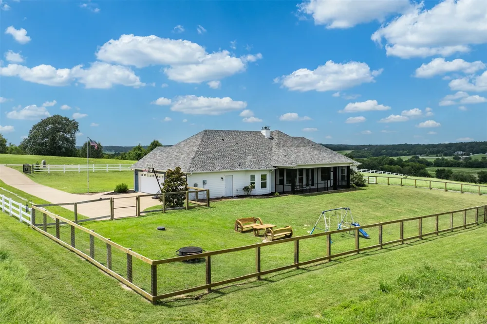 6870 Shore Crest Way Athens, TX 75752