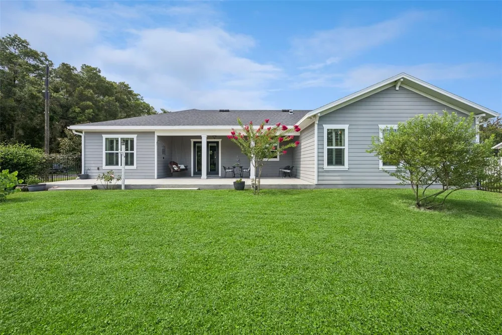 491 W DELAWARE AVENUE Lake Helen, FL 32744