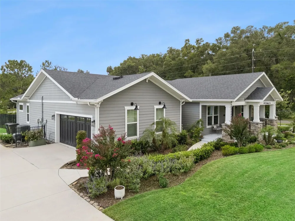 491 W DELAWARE AVENUE Lake Helen, FL 32744