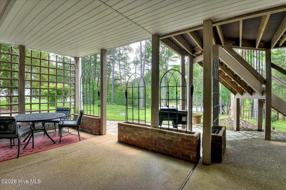 335 Crown Point Mccormick, SC 29835