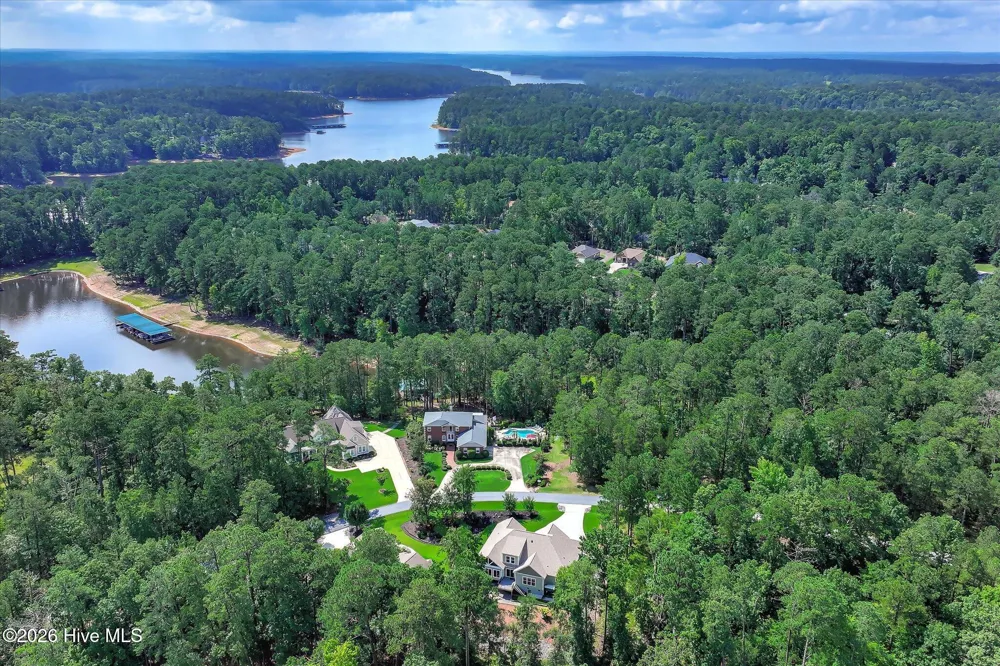 335 Crown Point Mccormick, SC 29835