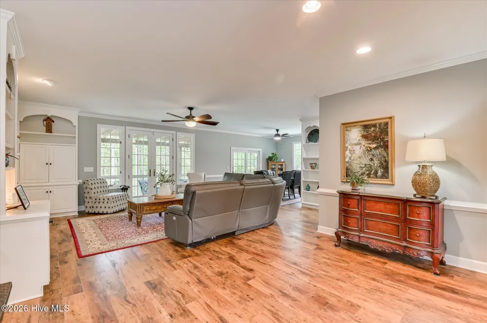 335 Crown Point Mccormick, SC 29835