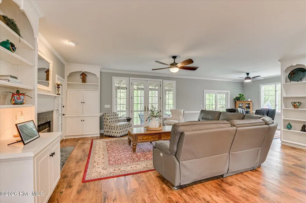 335 Crown Point Mccormick, SC 29835