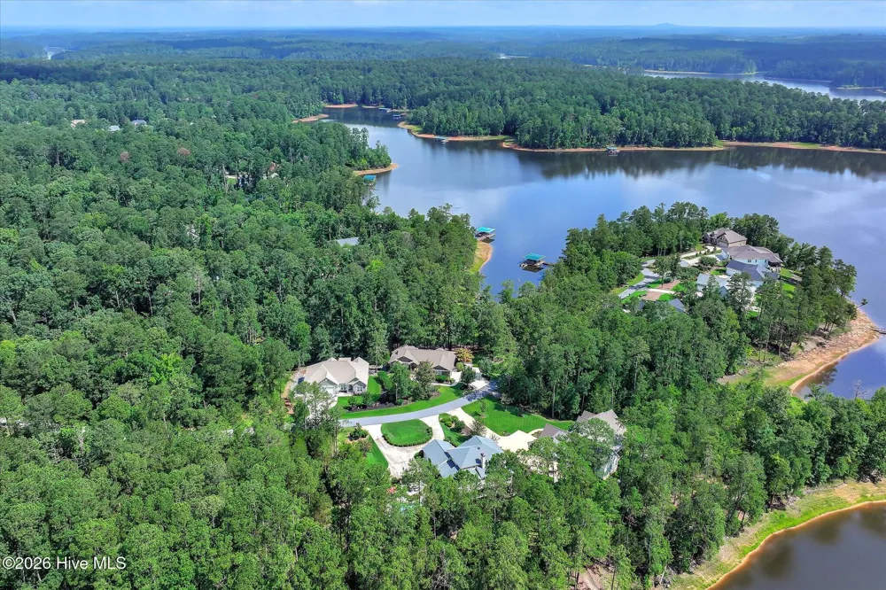 335 Crown Point Mccormick, SC 29835