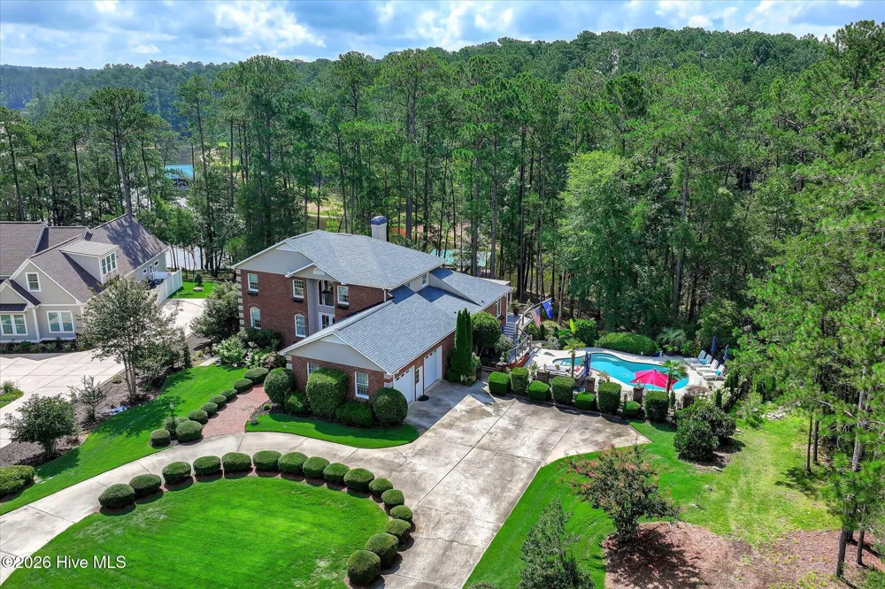 335 Crown Point Mccormick, SC 29835