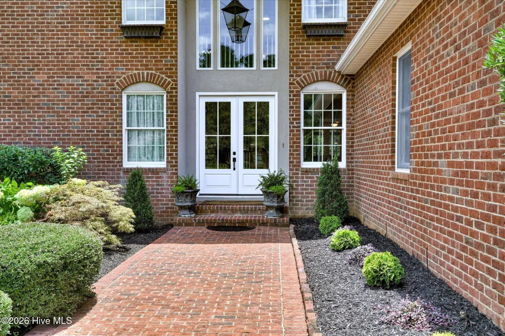 335 Crown Point Mccormick, SC 29835