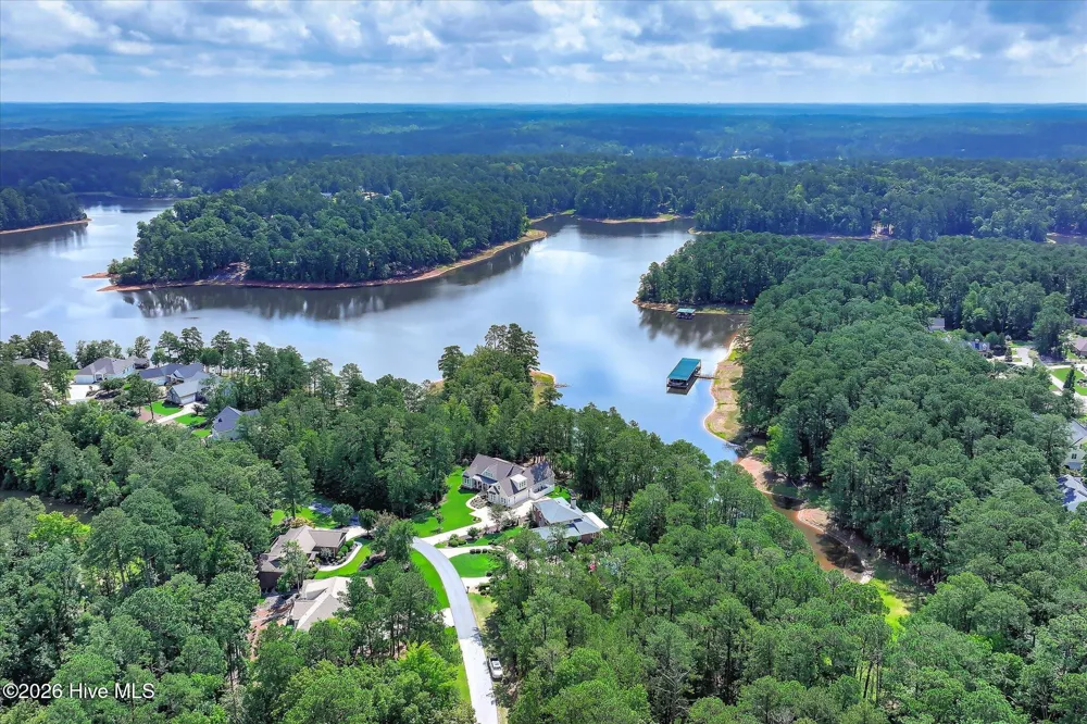 335 Crown Point Mccormick, SC 29835
