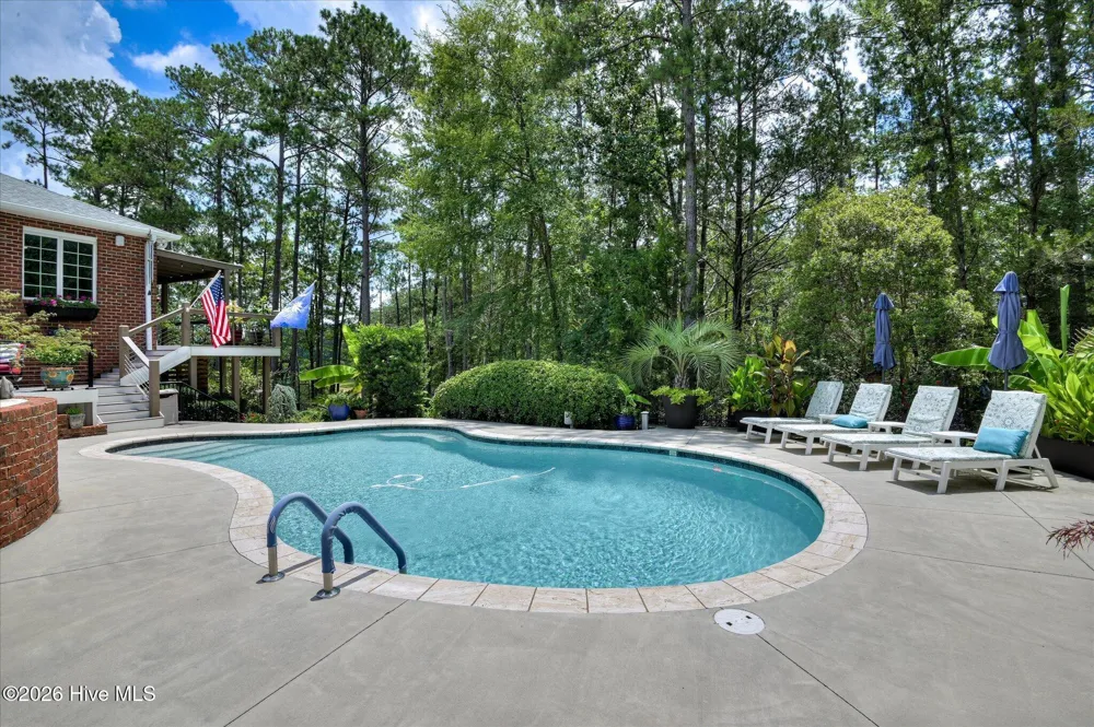 335 Crown Point Mccormick, SC 29835
