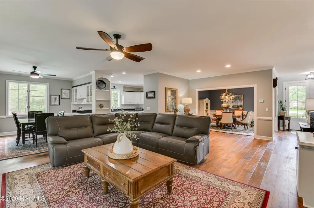 335 Crown Point Mccormick, SC 29835
