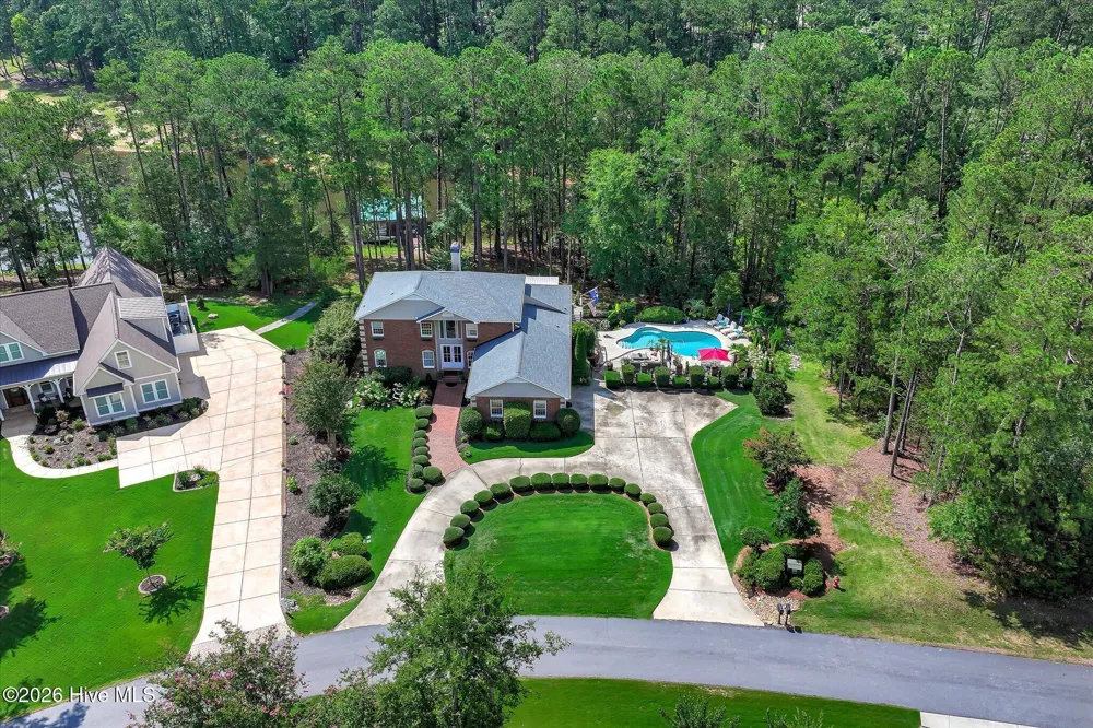 335 Crown Point Mccormick, SC 29835