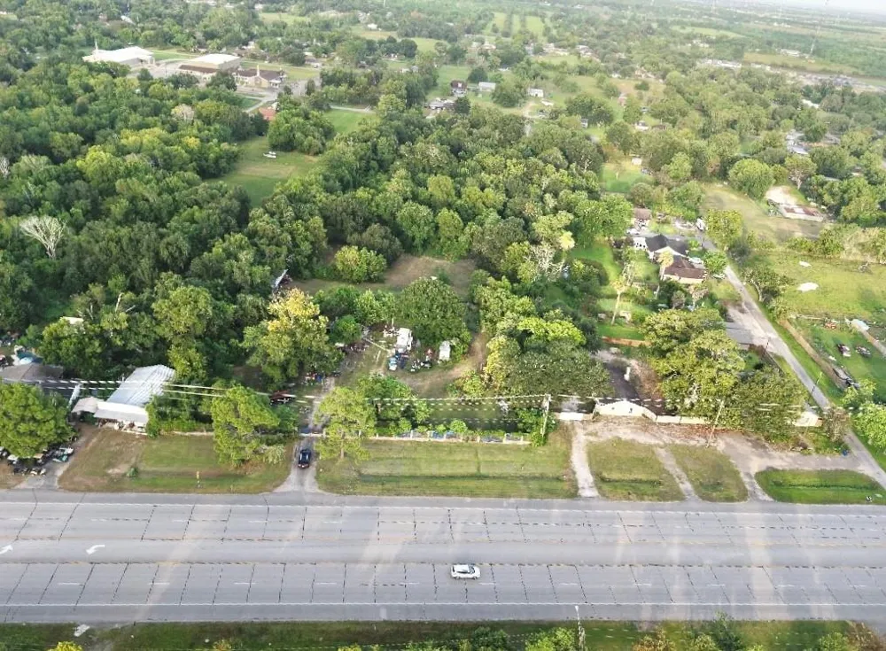 2005 S Highway 288b Angleton, TX 77515