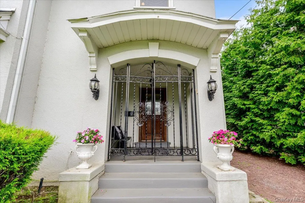 119 Pine Street Woodmere, NY 11598