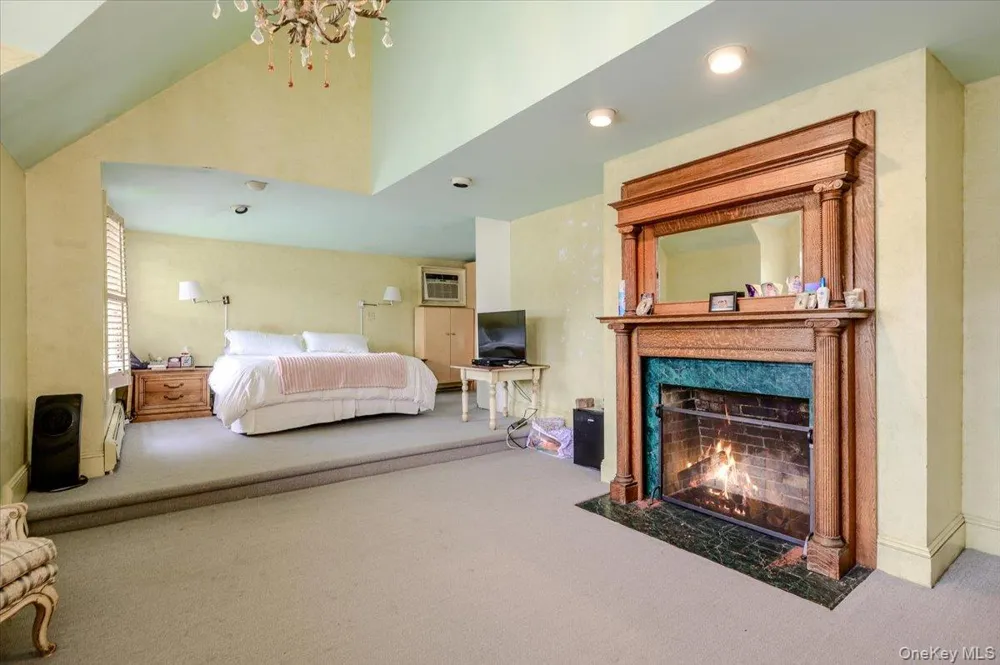 119 Pine Street Woodmere, NY 11598