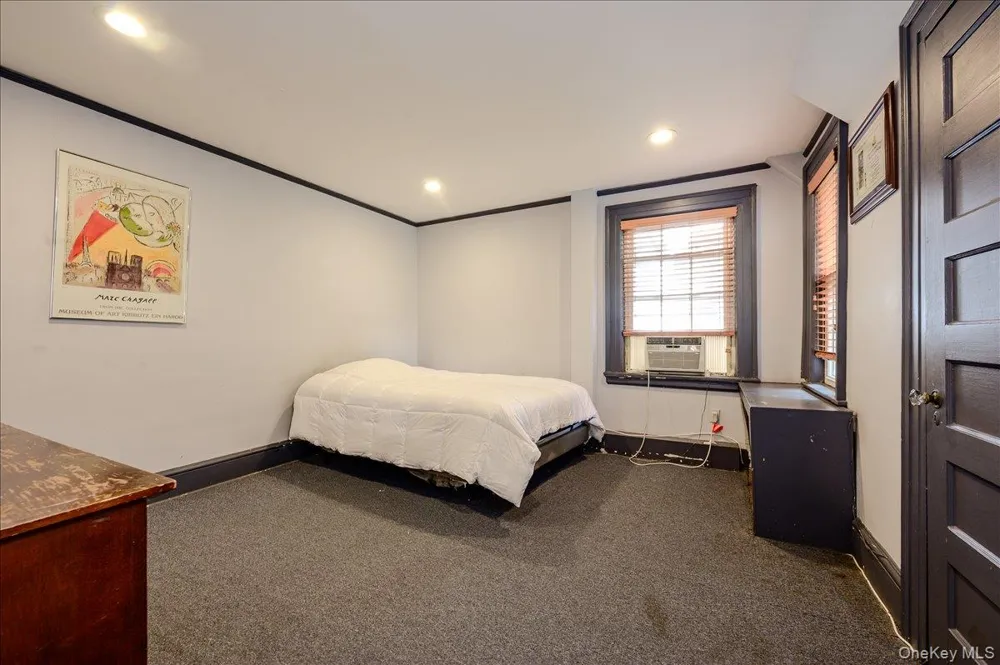119 Pine Street Woodmere, NY 11598