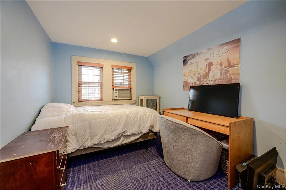 119 Pine Street Woodmere, NY 11598